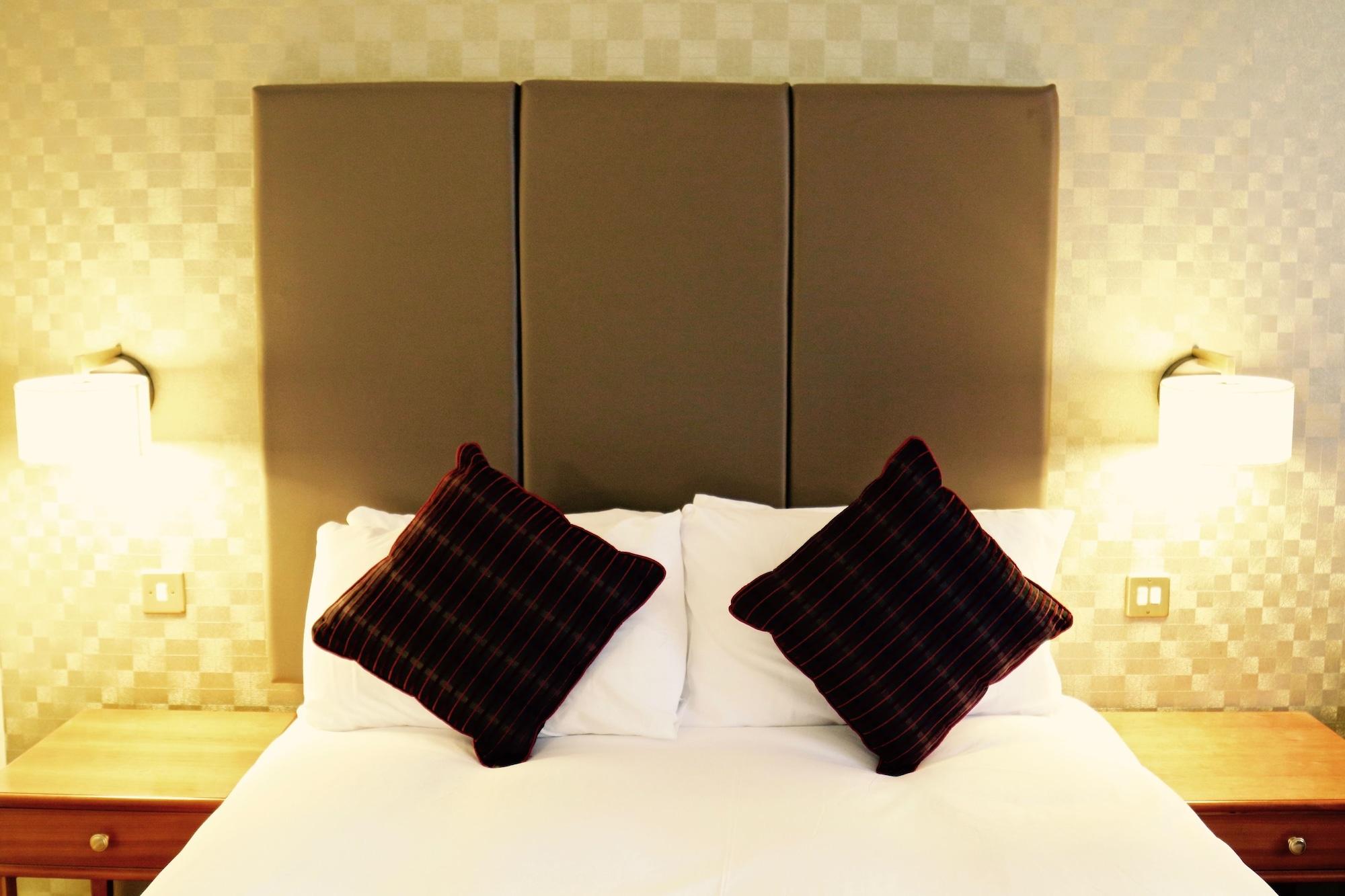 Apollo Hotel Бэйсингсток Экстерьер фото