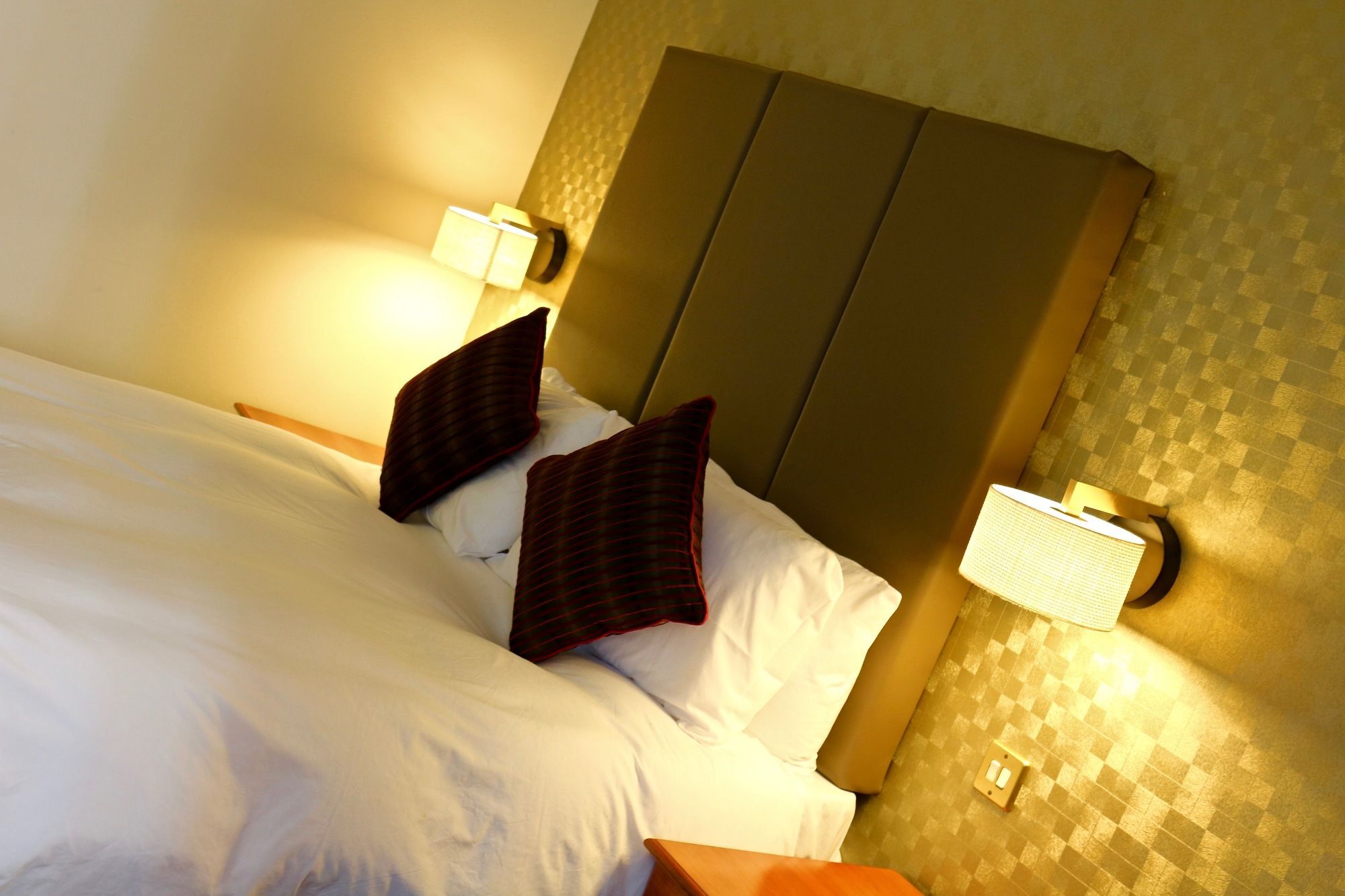 Apollo Hotel Бэйсингсток Экстерьер фото
