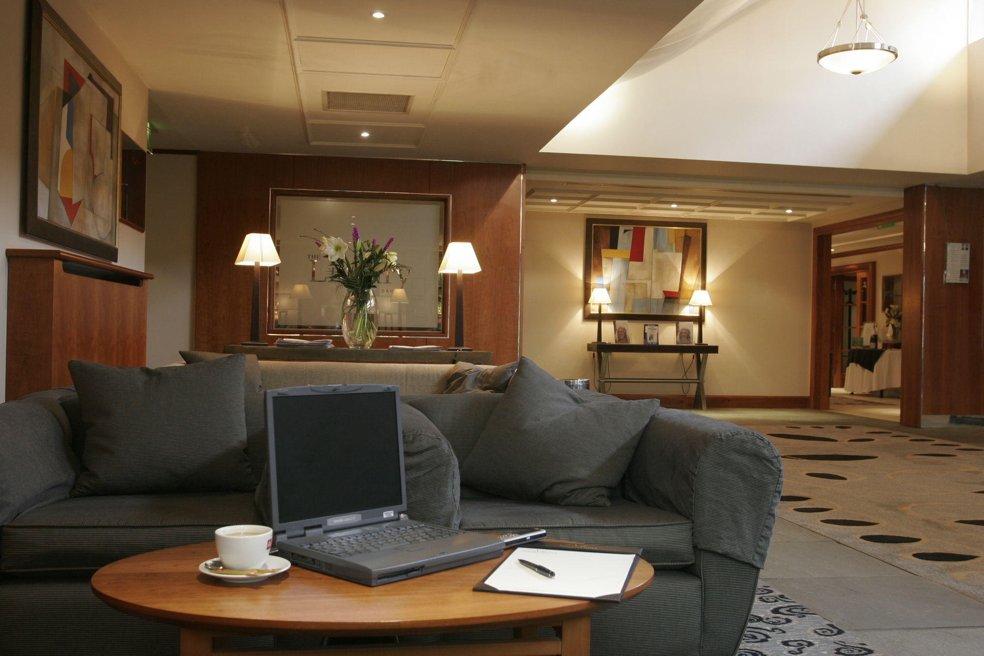 Apollo Hotel Бэйсингсток Экстерьер фото